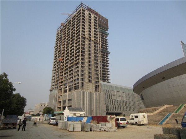 家居大樓安裝輕質隔墻板工程